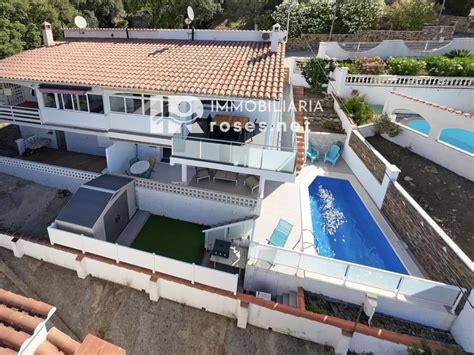 Maisons (avec piscine) à vendre in Rosas, Province de Gérone.